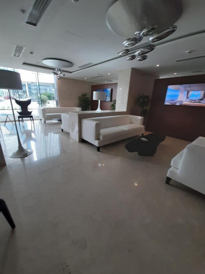Luxury Apartments With Sea View Batumi Esterno foto