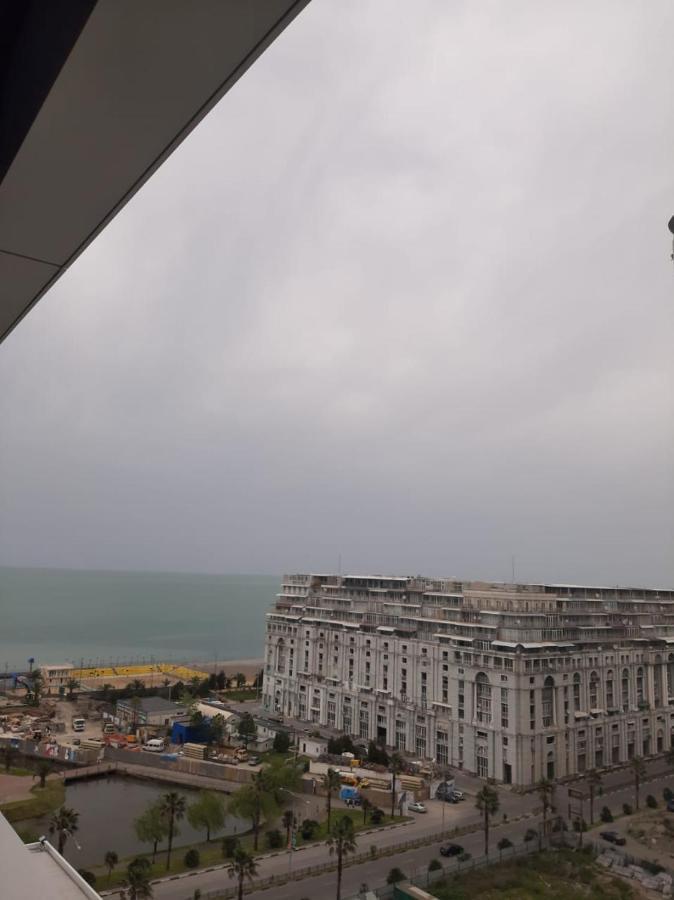 Luxury Apartments With Sea View Batumi Esterno foto