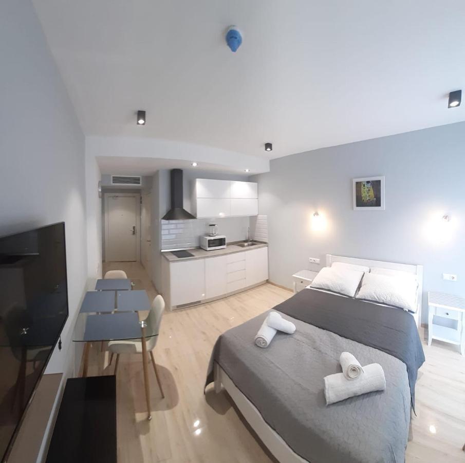 Luxury Apartments With Sea View Batumi Esterno foto